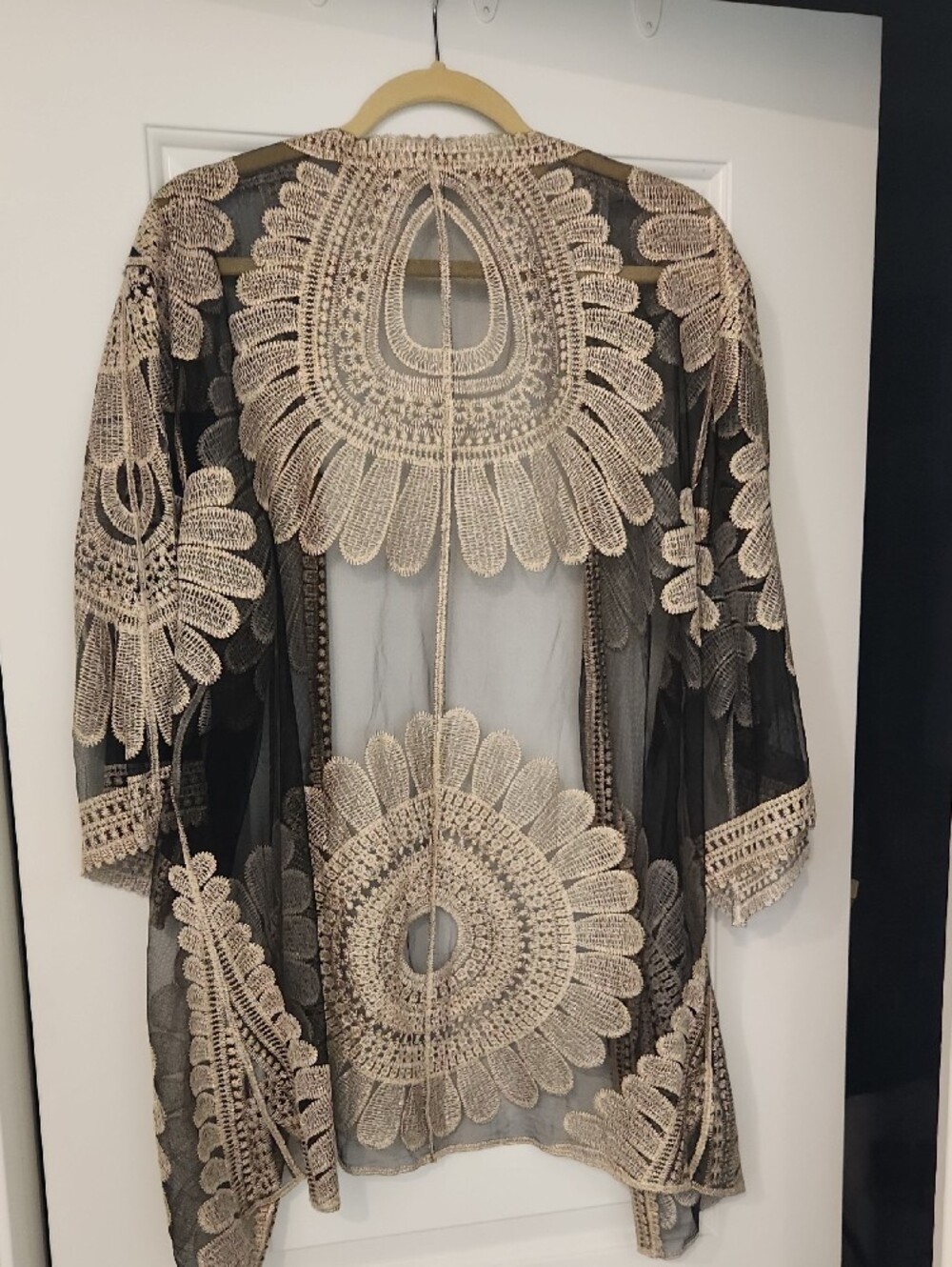 Beige Crochet Floral Kimono Jacket - Women - Picture 2 of 3
